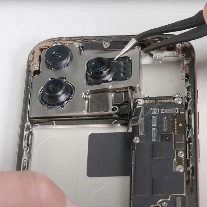 Samsung phát triển cảm biến camera xếp chồng 3 lớp cho iPhone 18