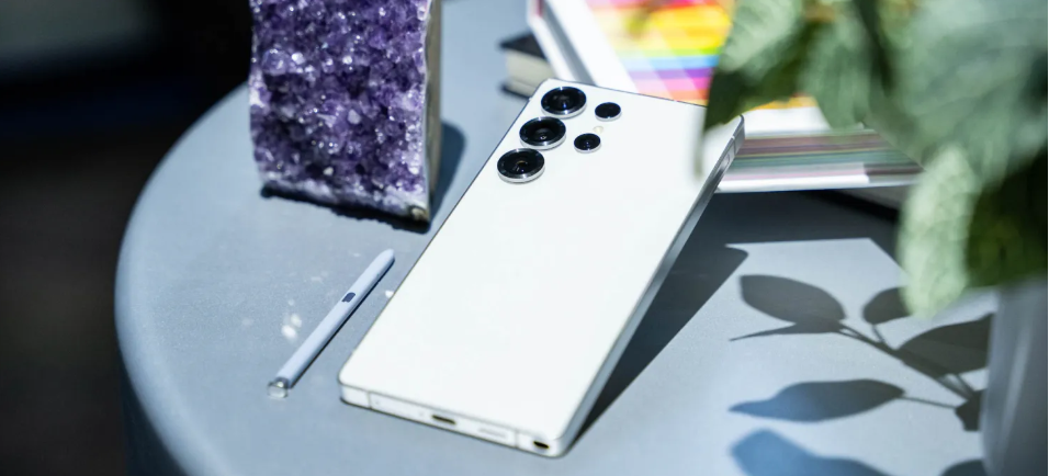 Trên tay Galaxy S25: Những nâng cấp đáng giá trên dòng flagship mới nhất của Samsung